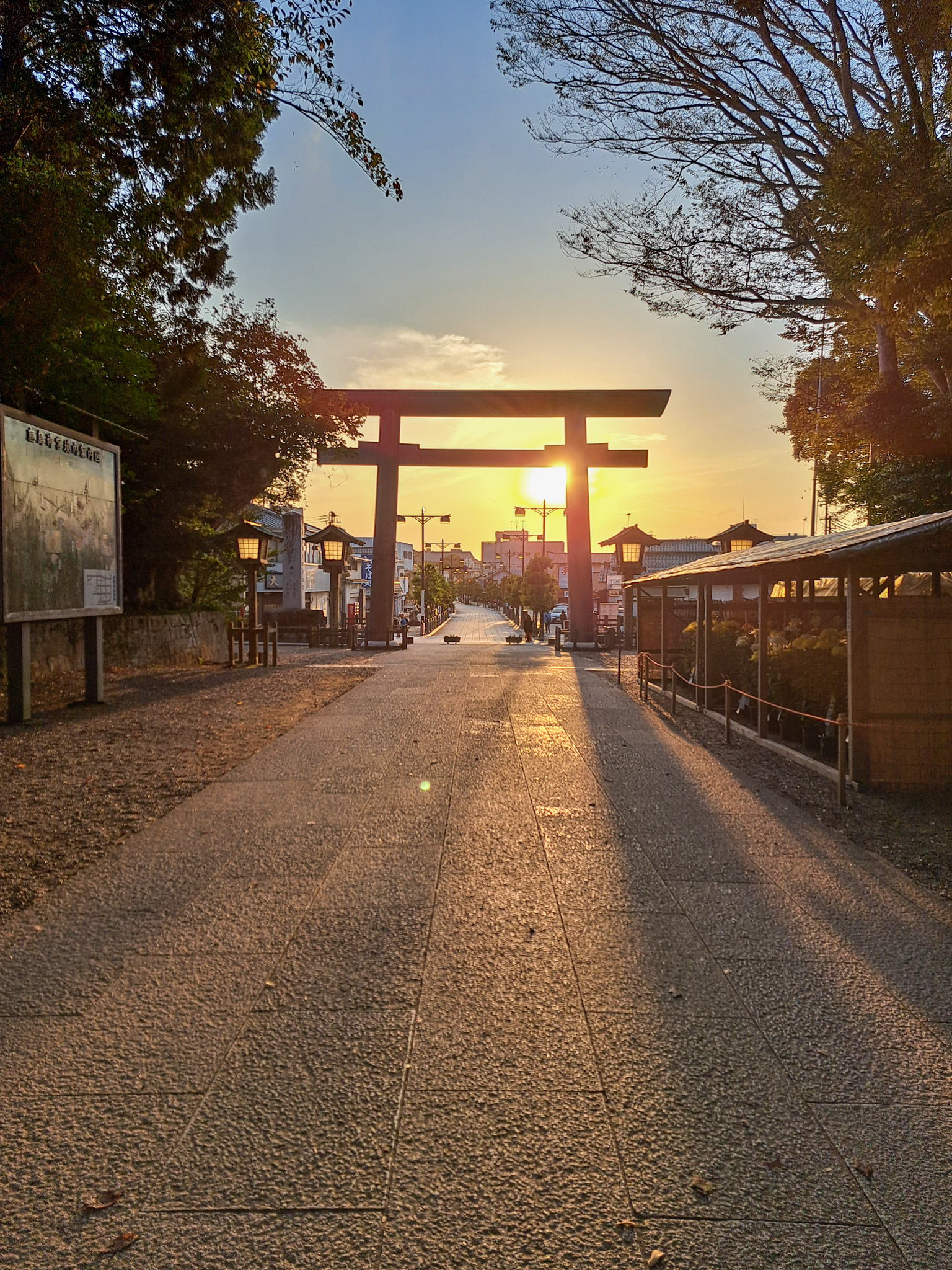 Torii-Tor im Sonnenuntergang